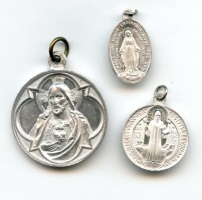 3 Pilgermedaillen Herz Jesu Franziskus Wunderbare und Benediktusmedaille Aluminium Antiquariat