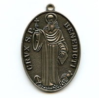 Große ovale Benediktusmedaille für die Wand Original Metall Silberfarben 8 cm